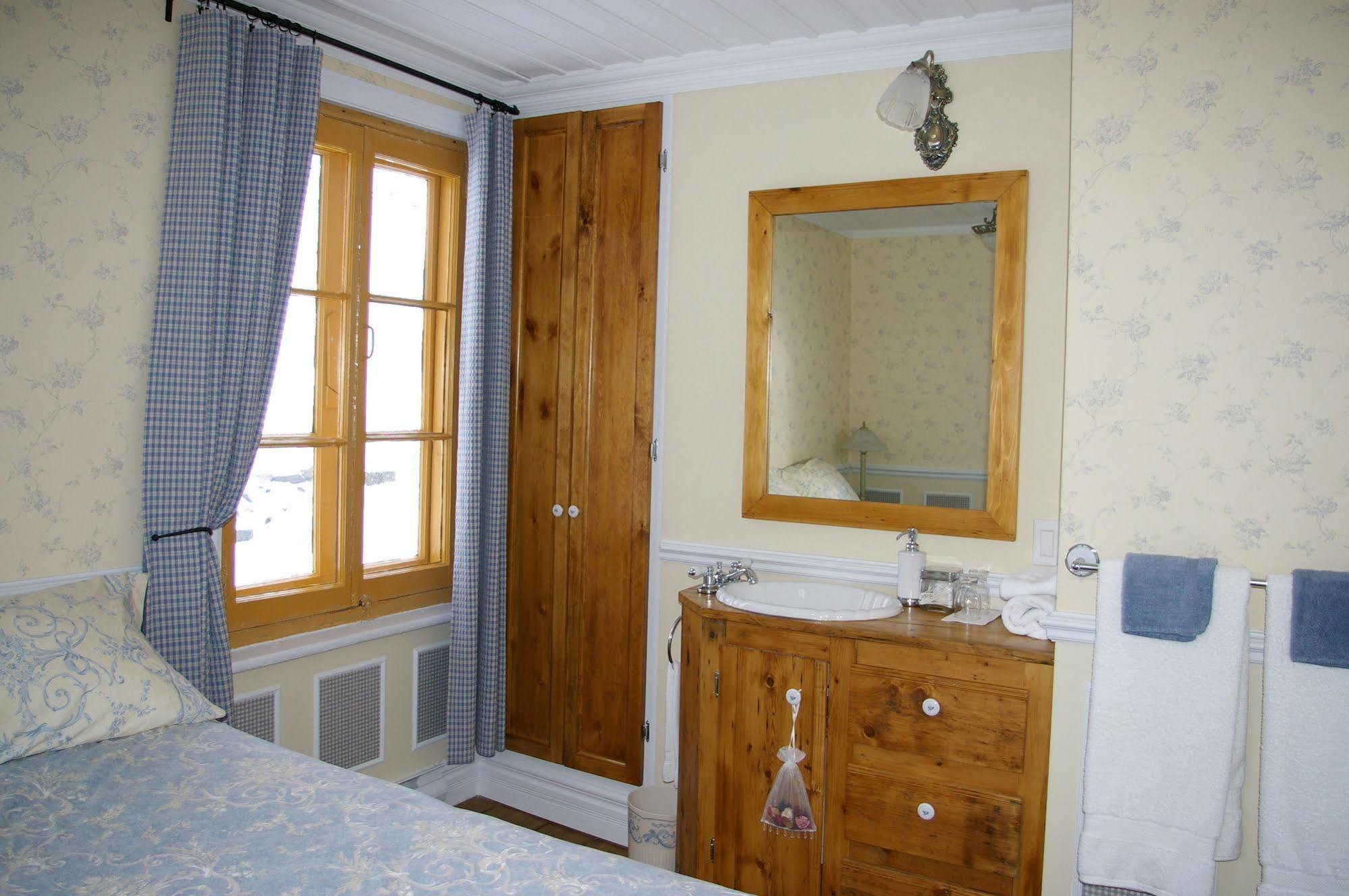 Auberge Du Maitre Forgeron Beaupre Ngoại thất bức ảnh